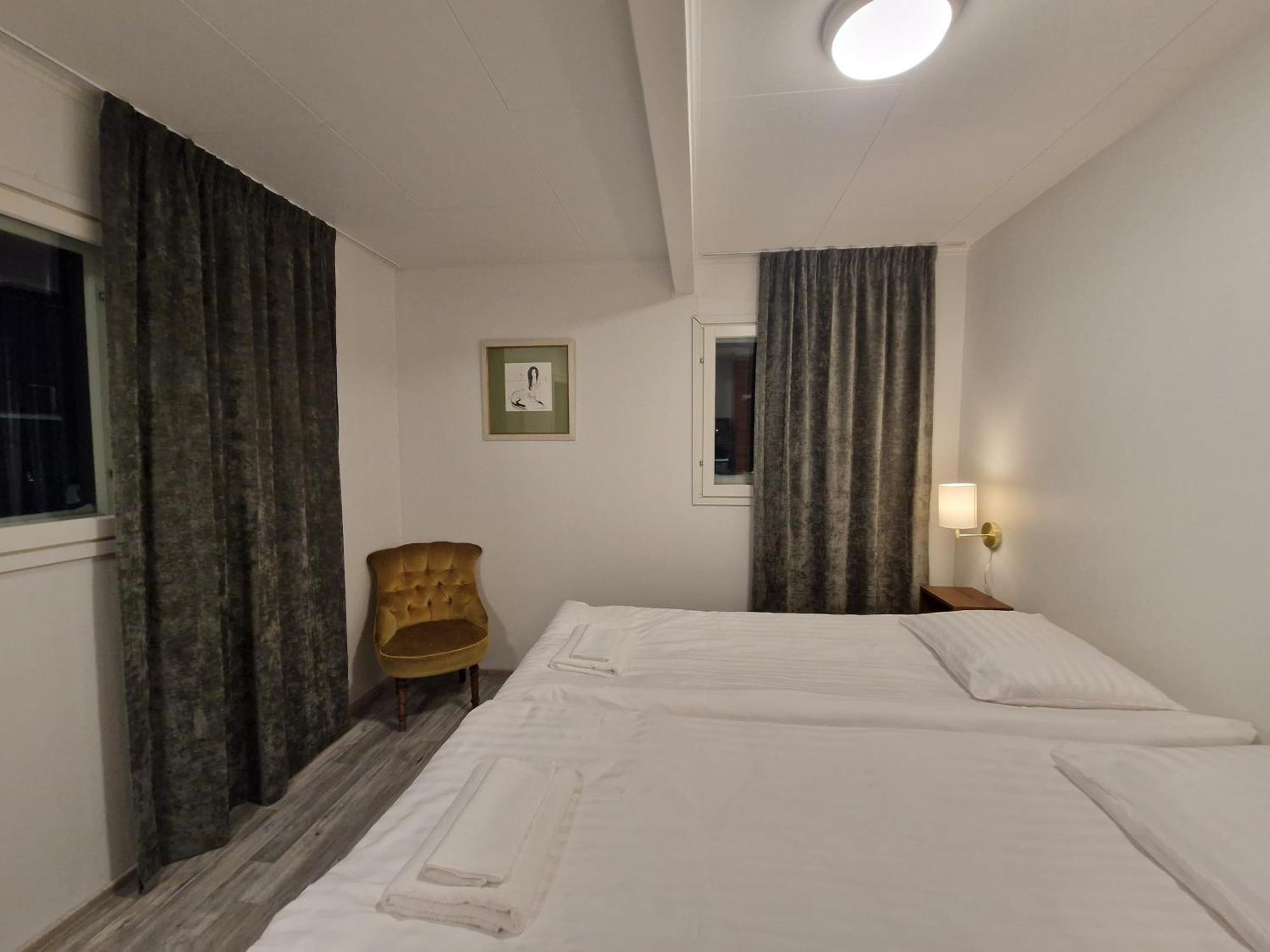 The Sleeping Bear Hotel Inari Bagian luar foto
